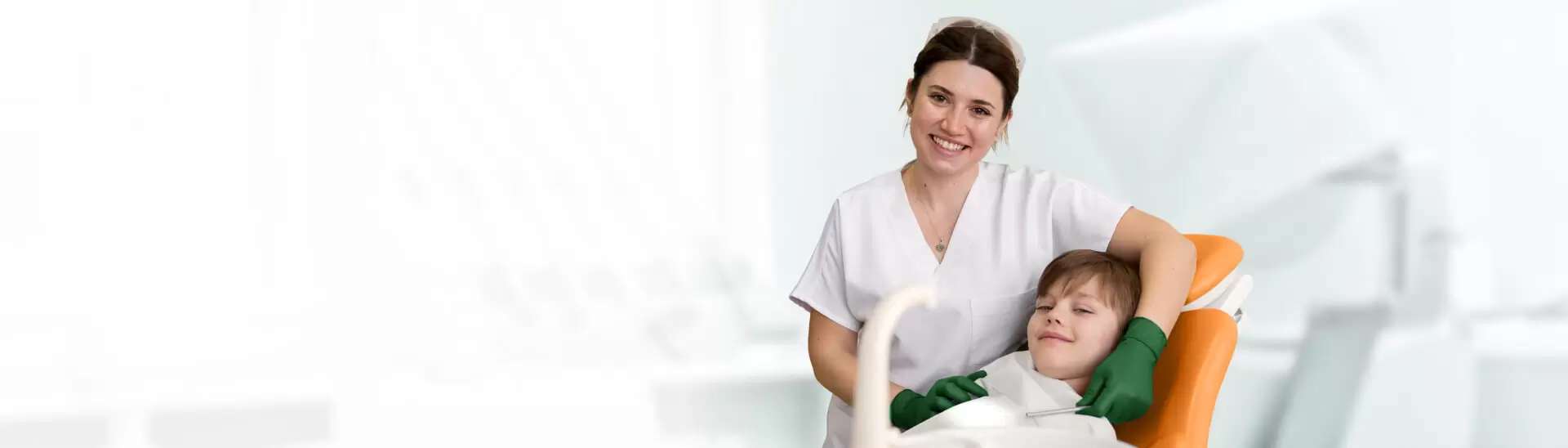 Предлагаем широкий спектр процедур, которые помогут вам получить идеальную улыбку