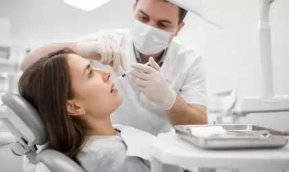 Сколько действует анестезия после посещения стоматолога и как быстрее ее снять?